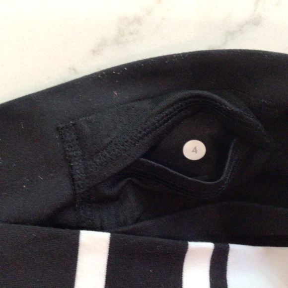 Lululemon Astro Pants, flare leggings, 4 regular, NWOT. - Picture 8 of 8